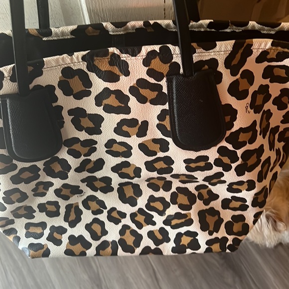 Absolute gorgeous leopard print coach tote bag. - Picture 3 of 7